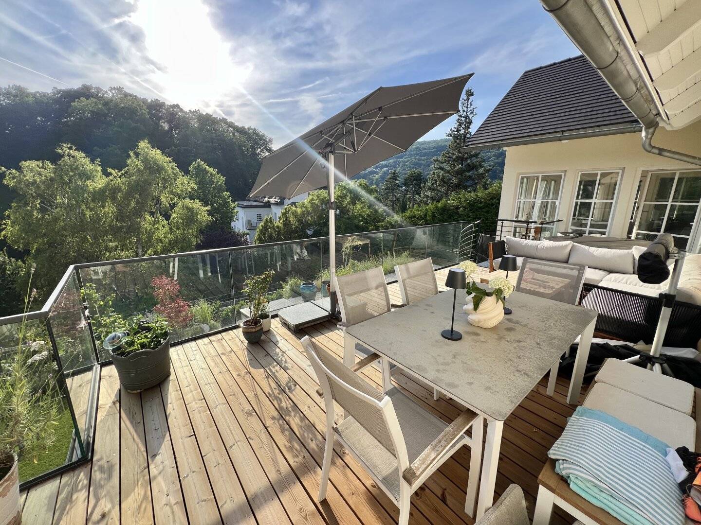 ANWESEN in der HINTERBRÜHL: Traumhaft gelegenes Haus in TOP LAGE mit Weitblick ins Grüne