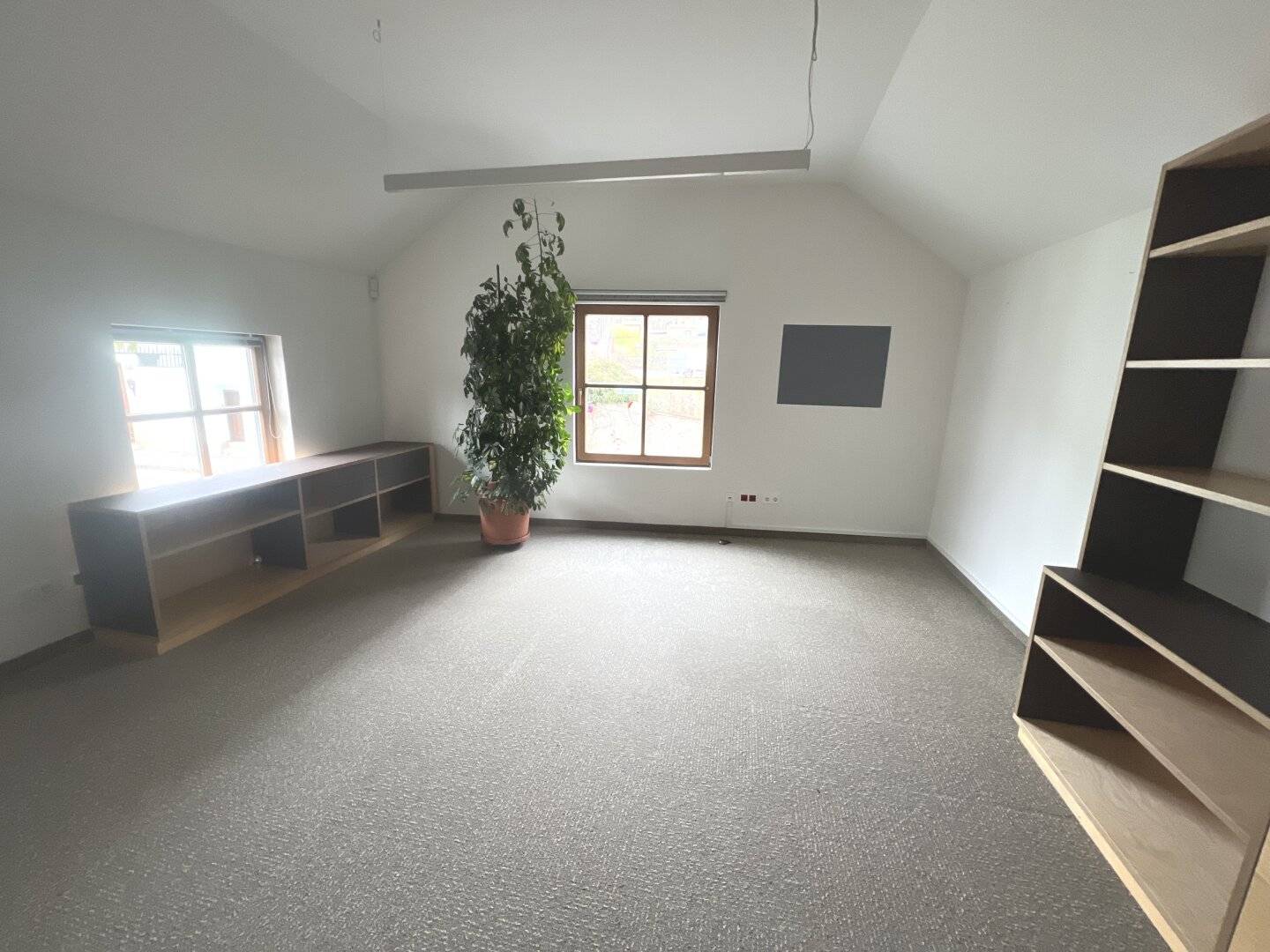 Perchtoldsdorf! Bürofläche in schönem Vierkanter!