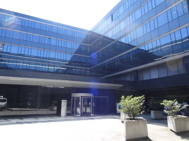EURO PLAZA! Moderne Bürofläche MIT 54 m² TERRASSE ab 09/26!
