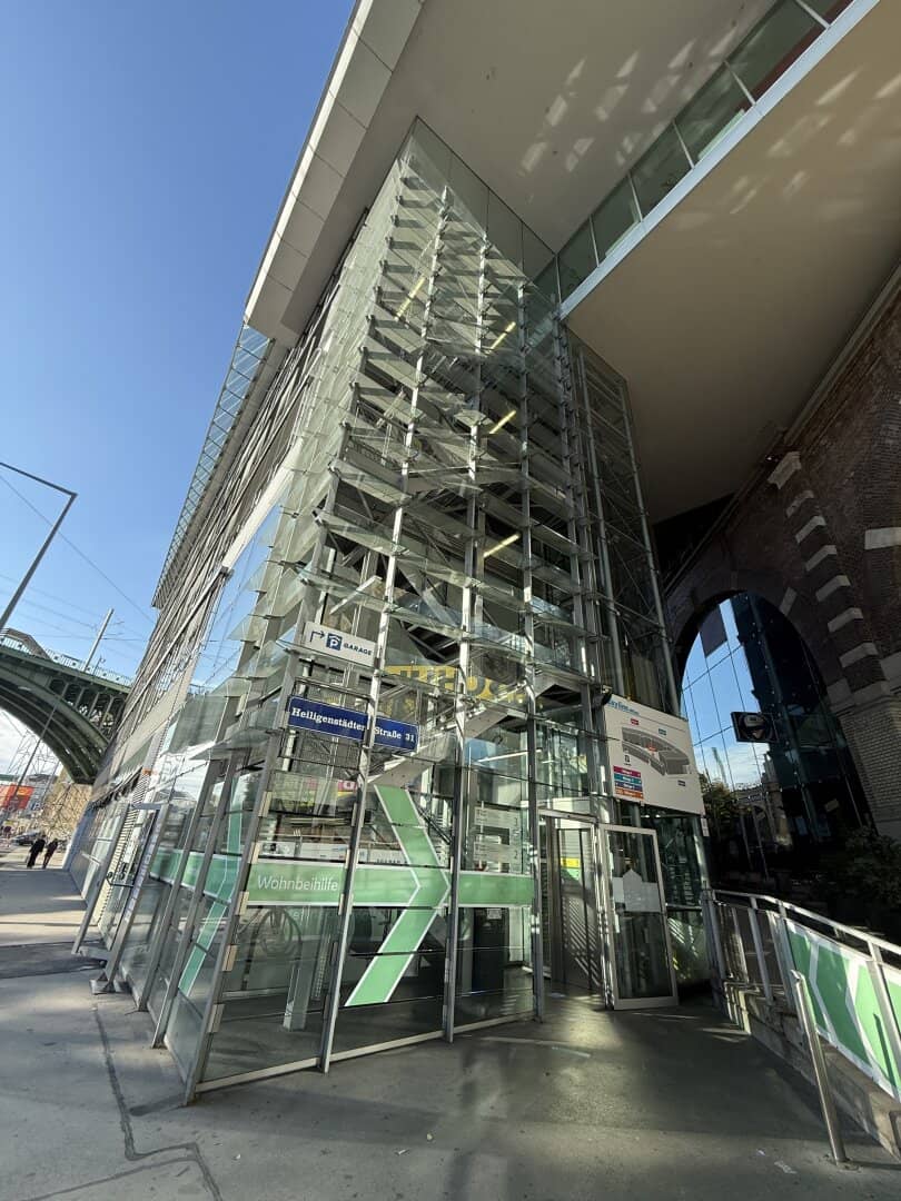 1190! SKYLINE BÜRO: Bürofläche (teilbar) direkt bei U4/Station Spittelau!