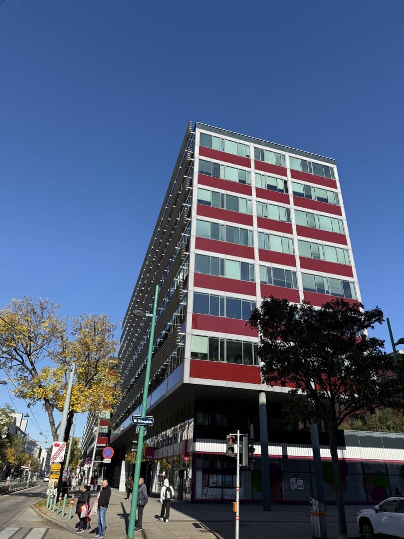 1200! BC 20 Bürohaus - letzte freie Fläche mit 335 m²! OPTIMALE Anbindung für Mitarbeiter!