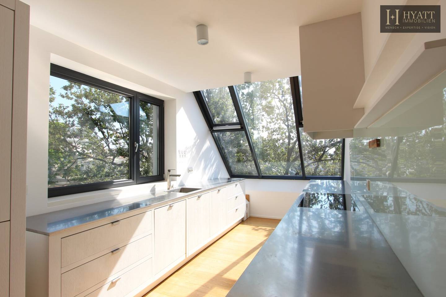 Elegantes Penthouse im 18. Wiener Gemeindebezirk - Exklusive 5,5 Zimmer mit Panoramablick und Luxusausstattung