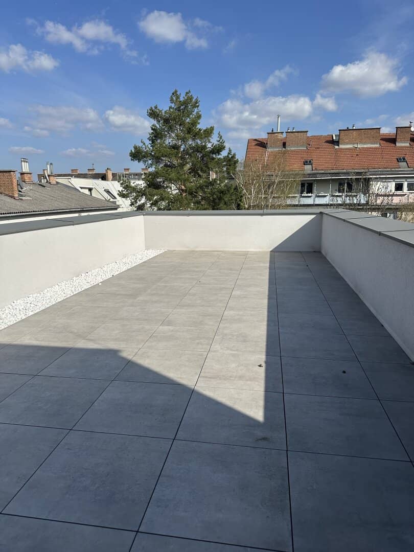 Top Anbindung- 5 Minuten zur U6 Perfekta Strasse, Ruhelage PUR-Sonnenbalkon