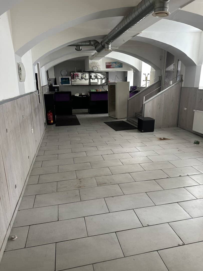 Tolle Ecklokal, Frequente Lage- Im Herzen von Favoriten- nur 3 Min. zur U1 Reumannplatz