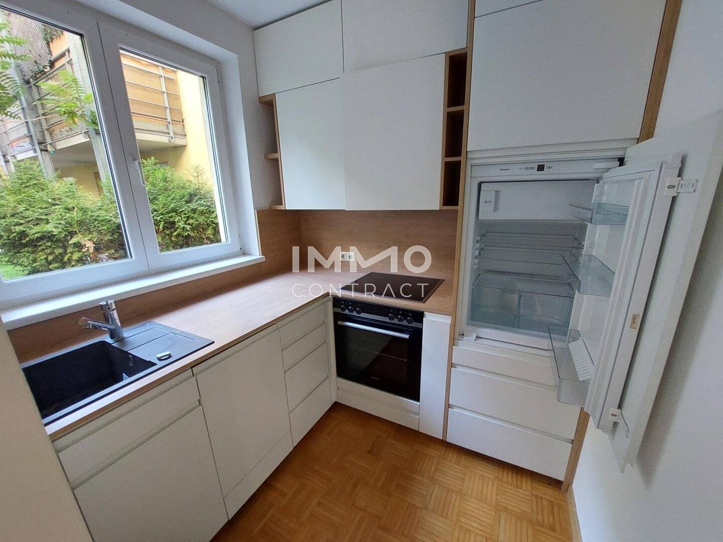 Ideale 2-Zimmer Wohnung im Zentrum vom Linz mit Loggia, sehr schöner Küche und optional mit einem Tiefgaragenplatz!