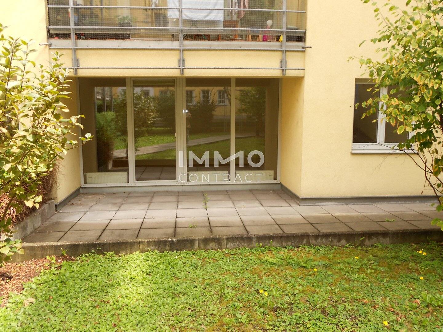 Ideale 2-Zimmer Wohnung im Zentrum vom Linz mit Loggia, sehr schöner Küche und optional mit einem Tiefgaragenplatz!