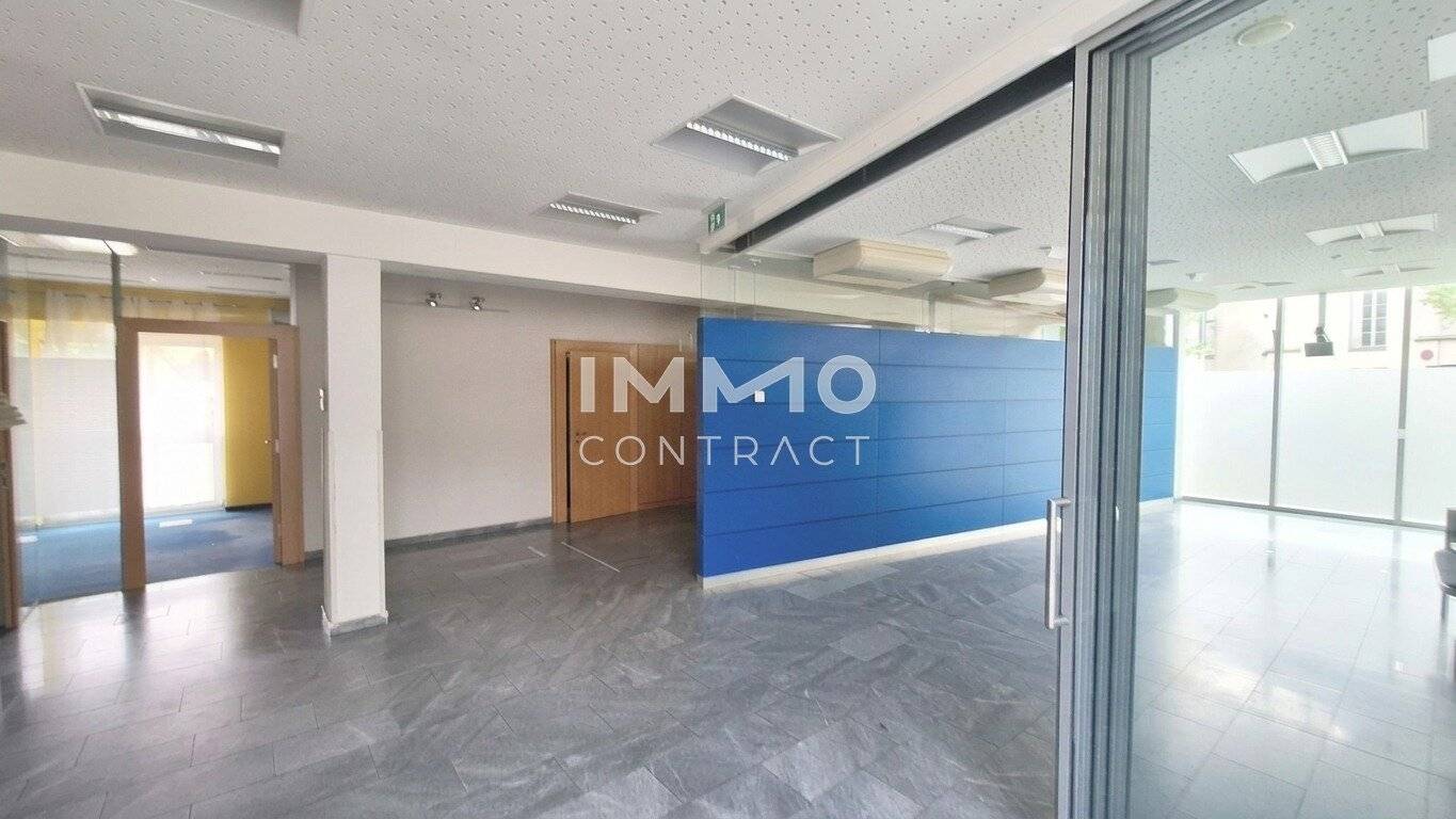 Büro- oder Praxisfläche mit 141 m² im Erdgeschoss mit Parkplätze vorm Objekt