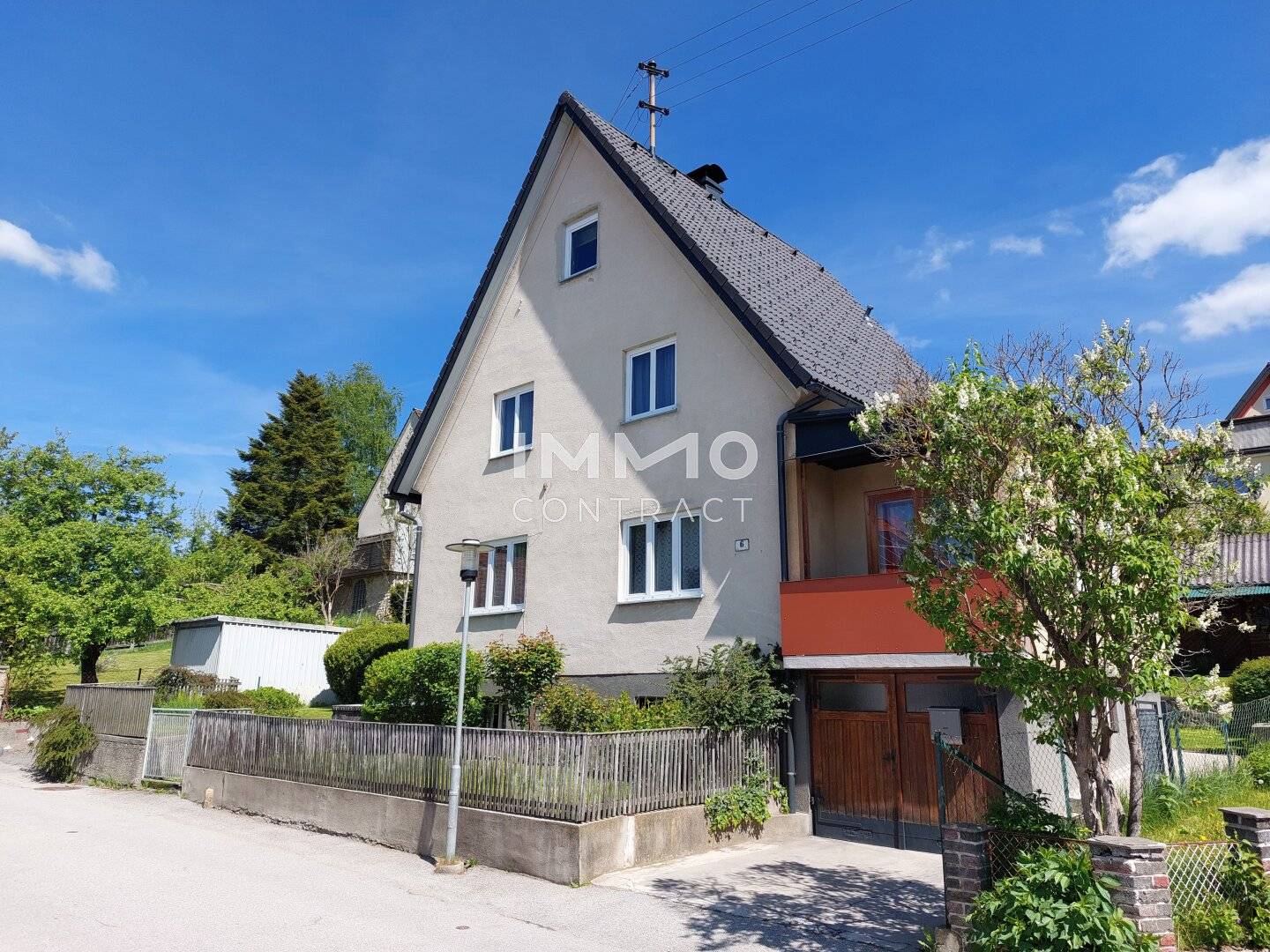 GROSSZÜGIGES FAMILIENHAUS IN GUTER WOHNLAGE