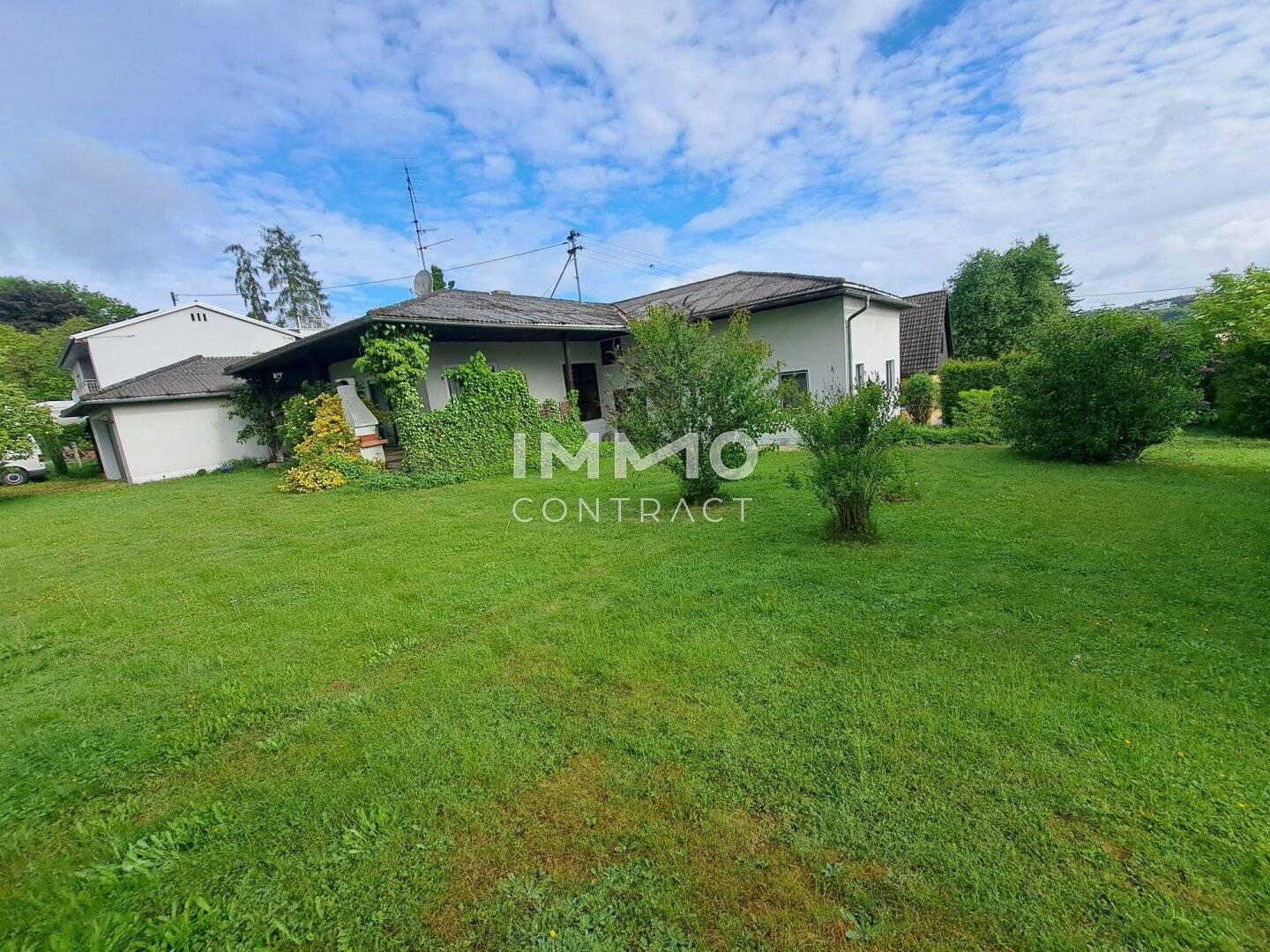 ++ Charmanter Bungalow in Grieskirchen – 4 Zimmer, Terrasse, Garage, 125m² Wohnfläche ++