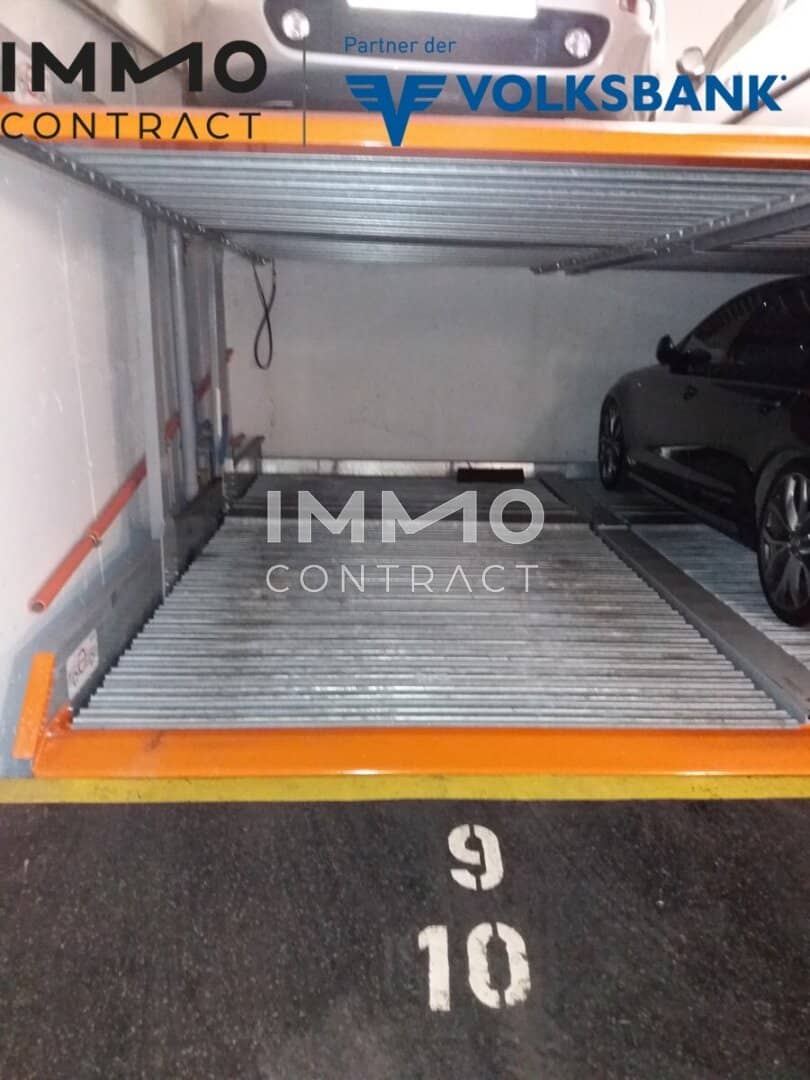 Hauffgasse 23 - Stapelparkplatz bis Autohöhe 1,5m oder Einzelparker € 120 - Einfahrt Hausrückseite