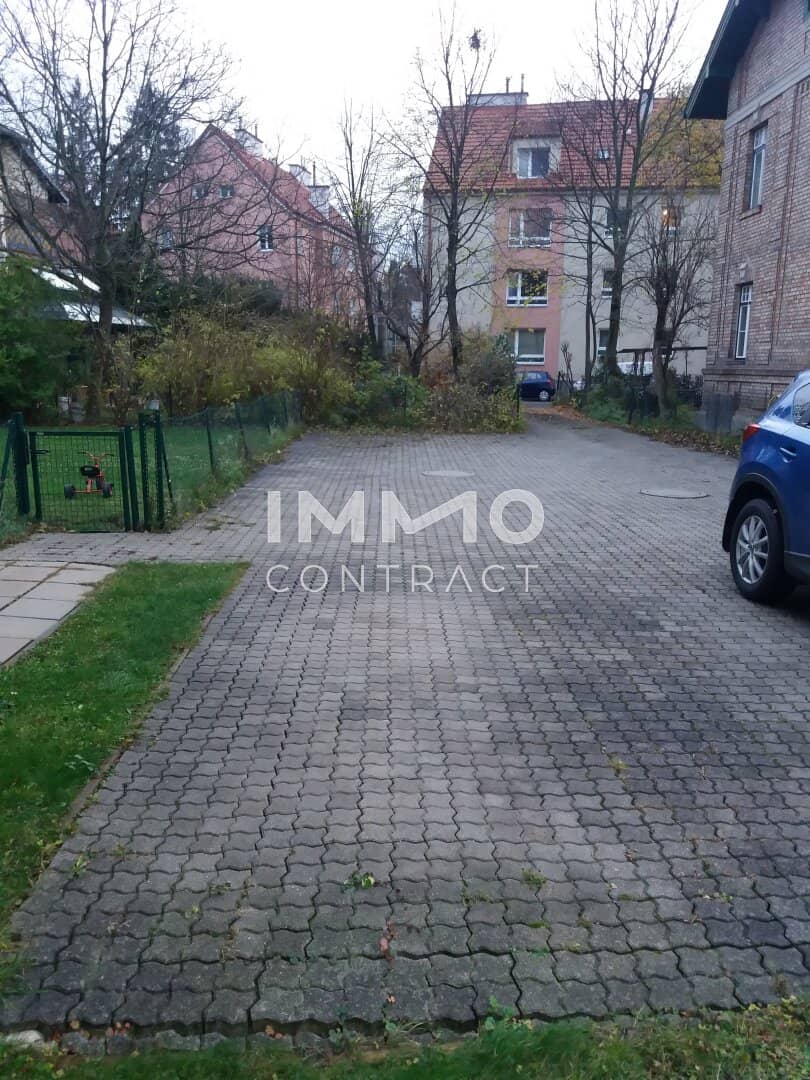 Haeckelstraße 33 - Einzelparkplatz im Freien