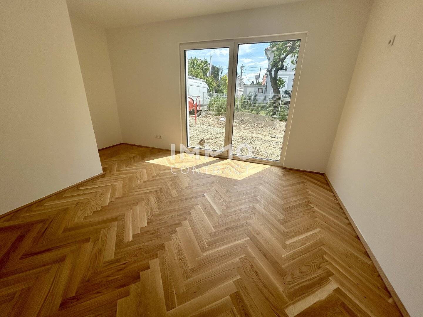 Ideal für Familien und Hund - 3 Zimmer Wohnung mit ca. 194m² großem Eigengarten!