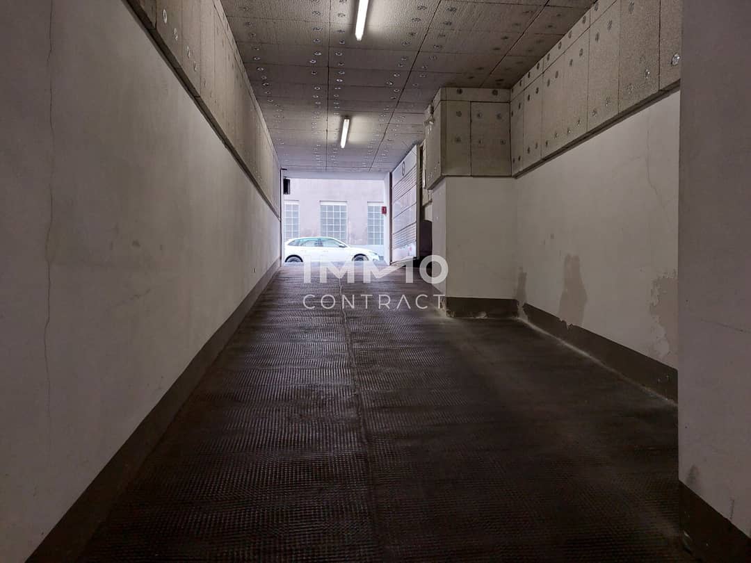 Hornbostelgasse 8-10 - Stapelparkplatz