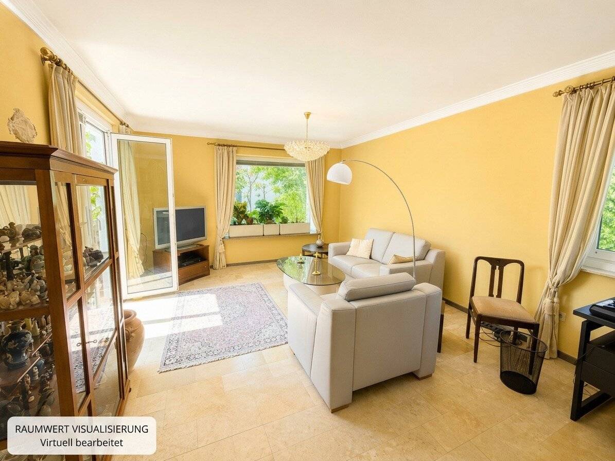 LOTS OF SPACE &amp; POTENTIAL | 7.5 rooms | approx. 185 m² usable area | Pool | In need of renovation