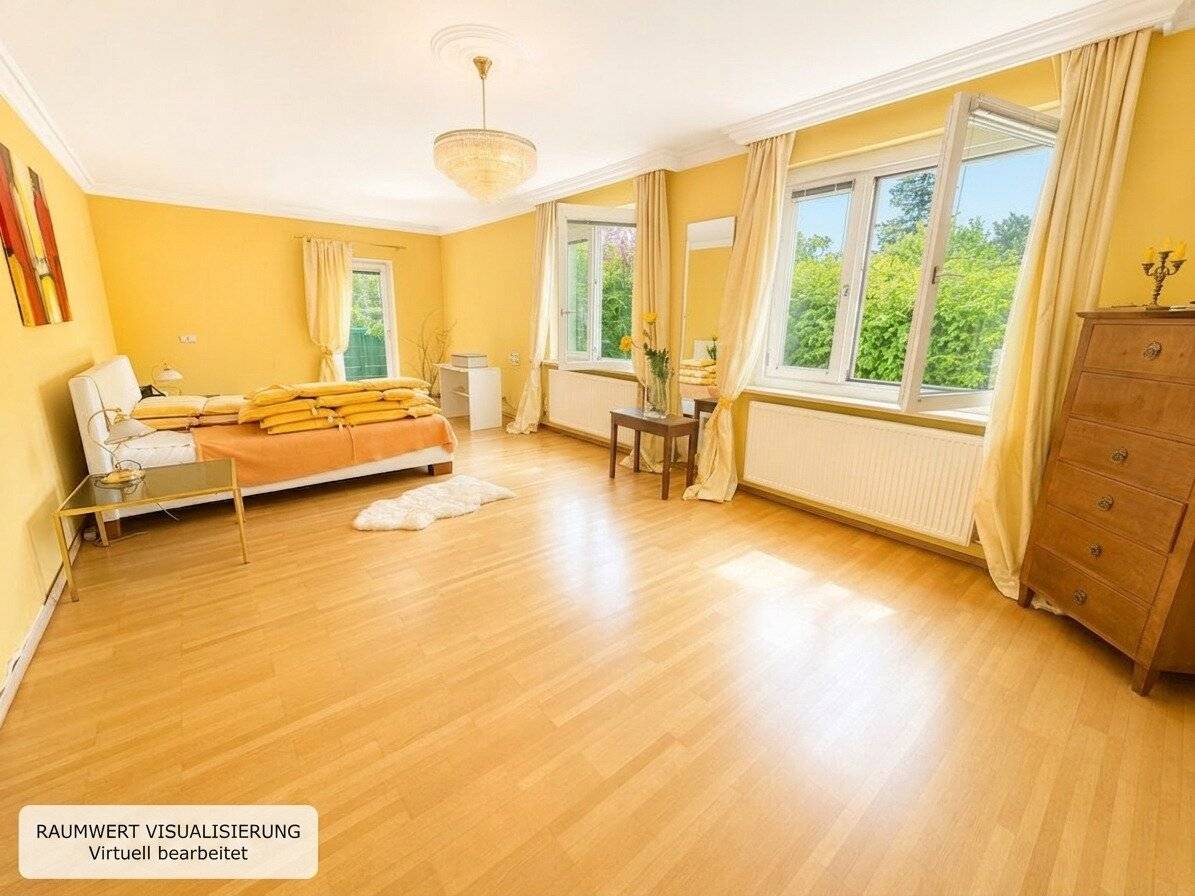 LOTS OF SPACE &amp; POTENTIAL | 7.5 rooms | approx. 185 m² usable area | Pool | In need of renovation