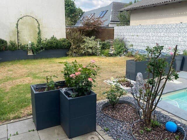 Neuwertiges 5-Zi-Haus in Alland, 182m², 2 Terrassen, Erdwärme und großzügiger Poolbereich!
