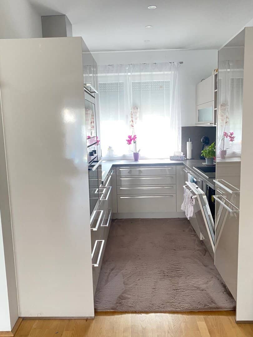 Neuwertiges 5-Zi-Haus in Alland, 182m², 2 Terrassen, Erdwärme und großzügiger Poolbereich!