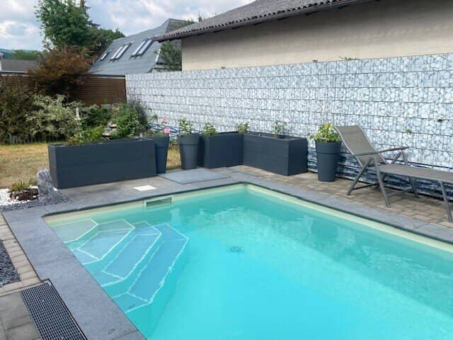 Neuwertiges 5-Zi-Haus in Alland, 182m², 2 Terrassen, Erdwärme und großzügiger Poolbereich!