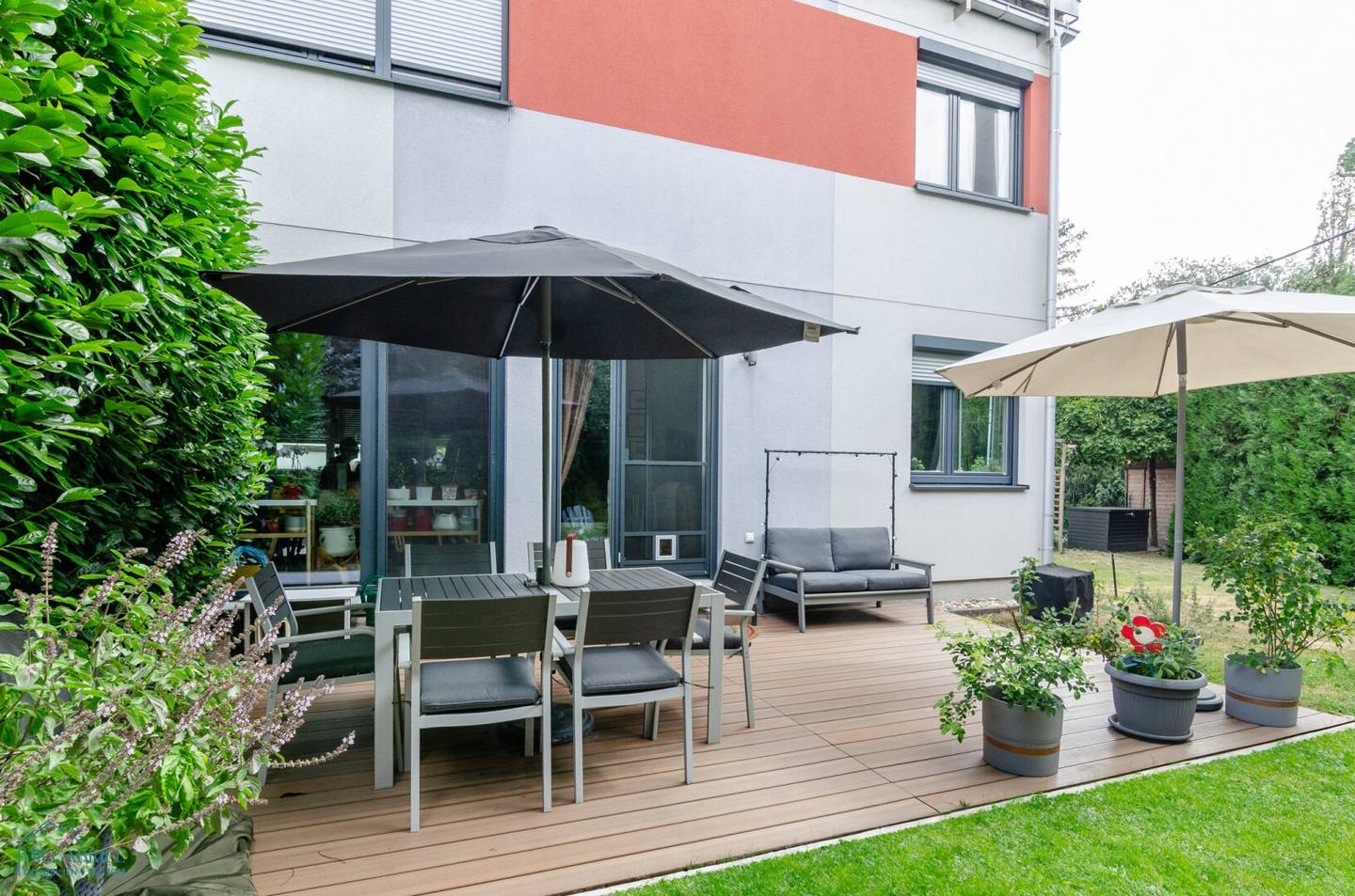 EINFAMILIENHAUS MIT CHARMANTEM GARTEN AM BRUCKHAUFEN/ DONAUPARK
