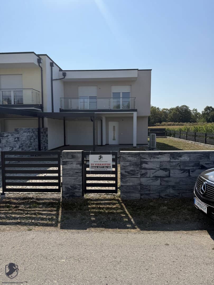 Drei moderne Reihenhäuser mit 4 Schlafzimmern, Garten, Garage und Carport – Erstbezug in Rennersdorf