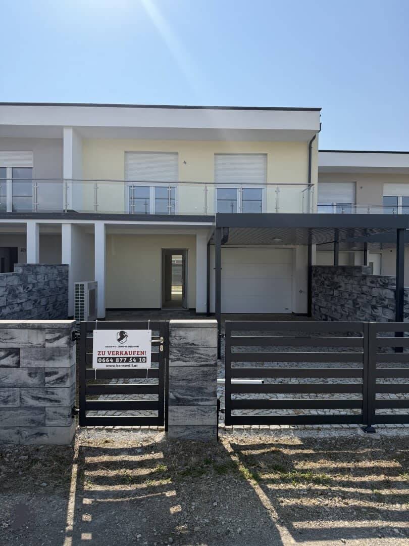 Drei moderne Reihenhäuser mit 4 Schlafzimmern, Garten, Garage und Carport – Erstbezug in Rennersdorf