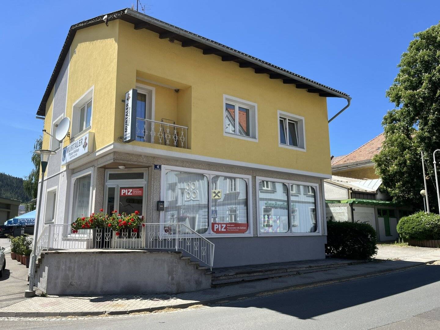 ++ Geräumiges Wohn- und Geschäftshaus mit Zubau in zentraler Lage ++