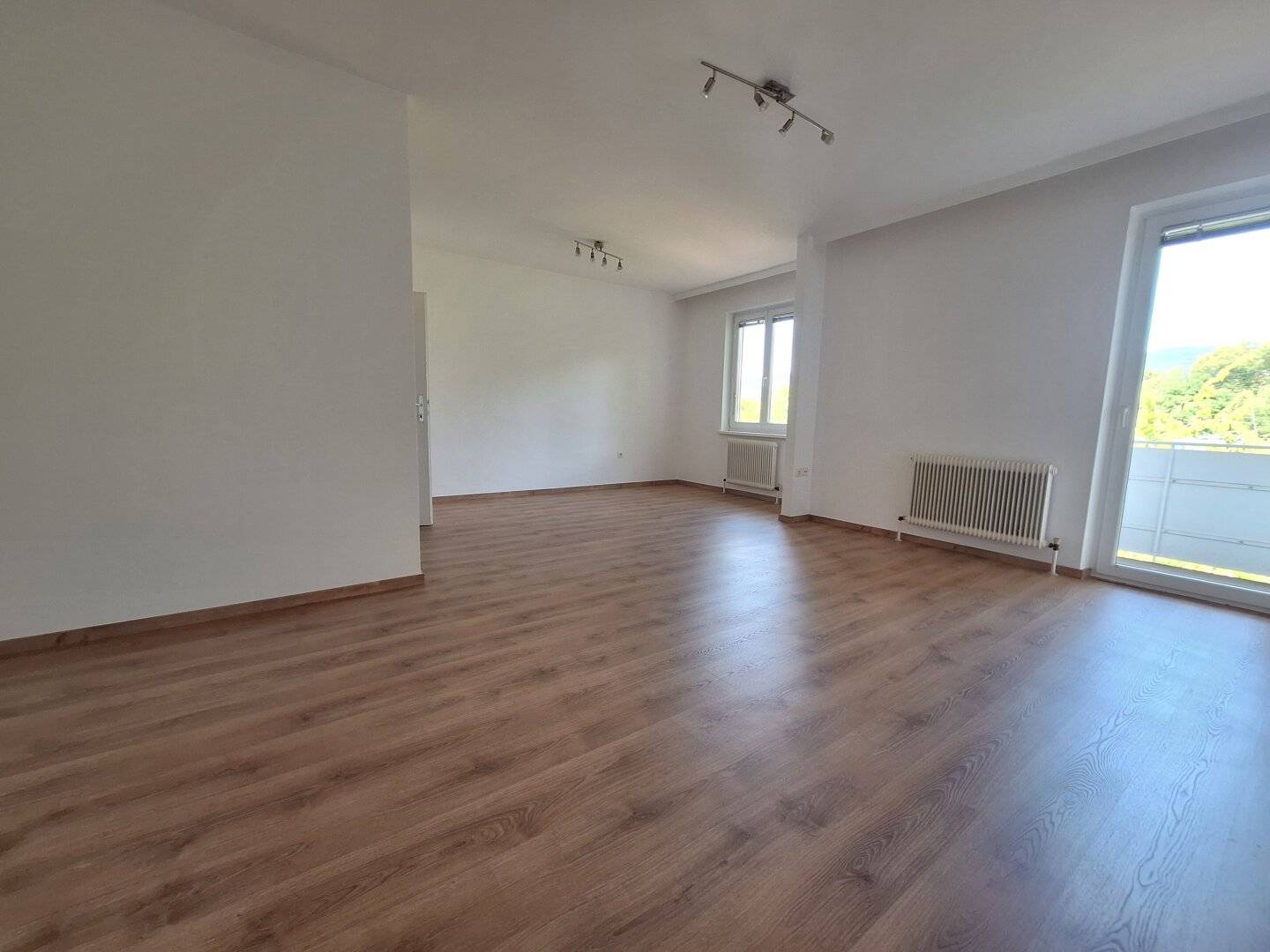 Sehr schöne 2-Zimmer-Wohnung in absoluter Ruhelage