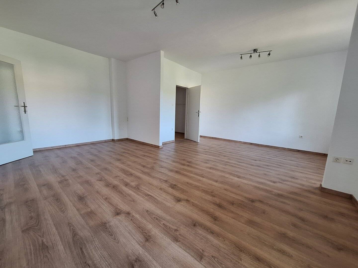 Sehr schöne 2-Zimmer-Wohnung in absoluter Ruhelage