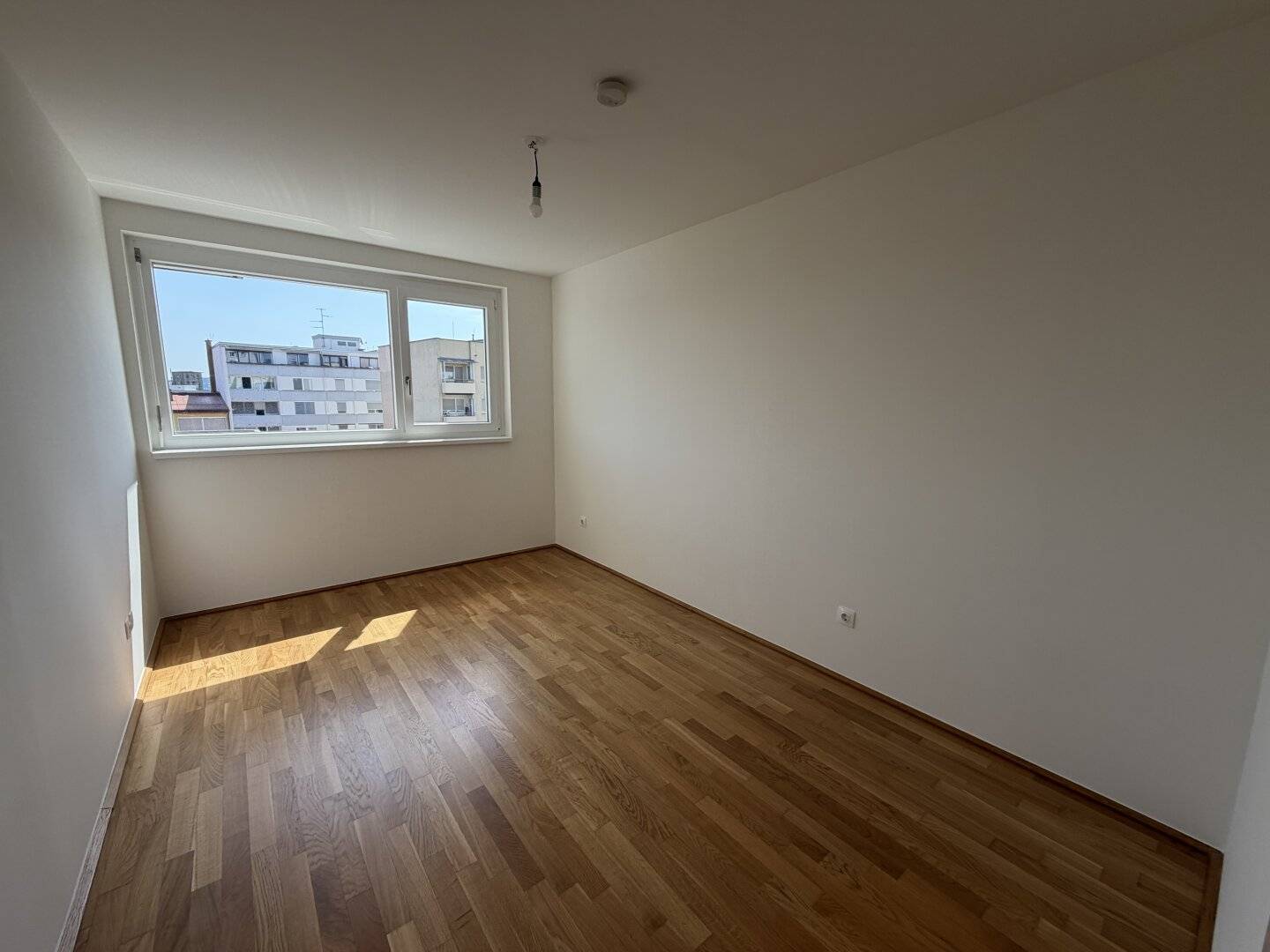 3 Zimmerwohnung Innenhoflage mit Balkon   - unbefristeter Mietvertrag
