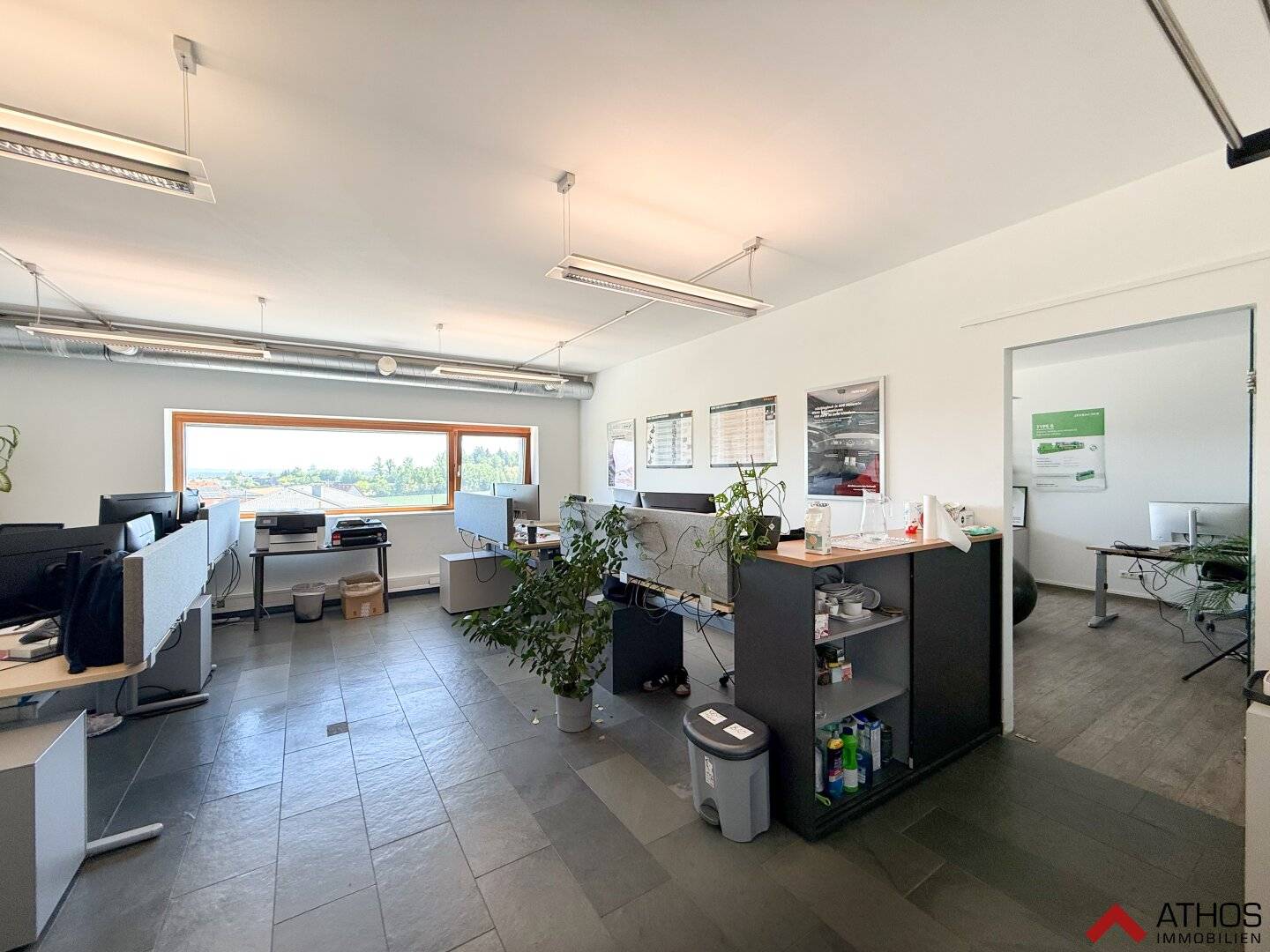 Büro Top I-04_Raum 2 Blick Richtung Raum 1