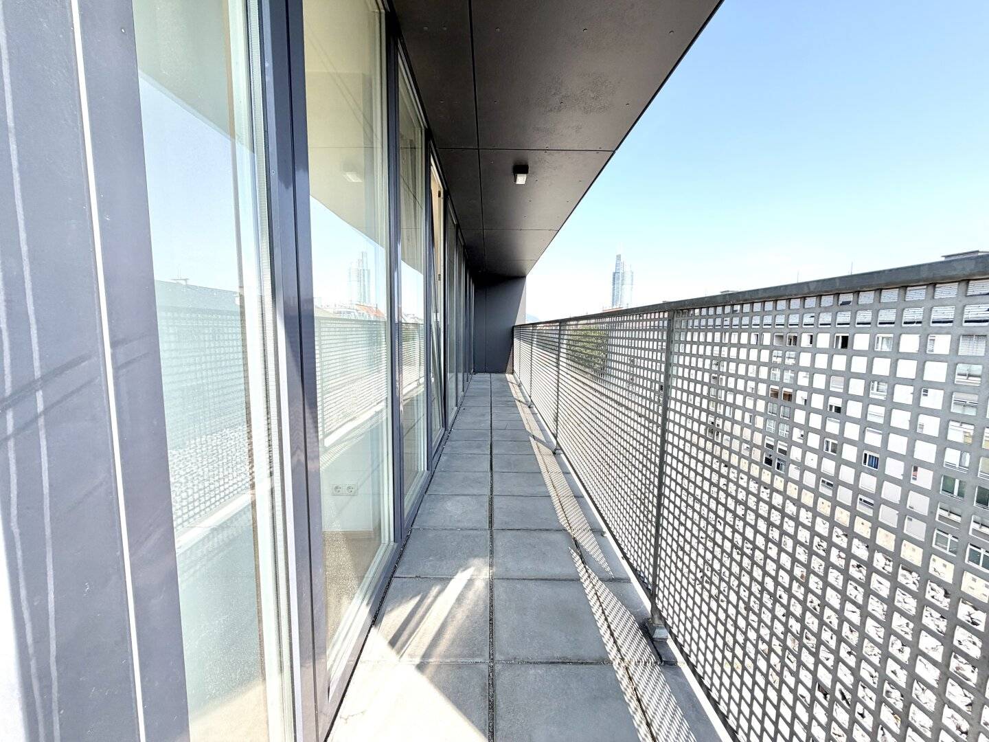 1-Zimmer-Mietwohnung mit Terrasse und Loggia in Top-Lage zwischen U1 Vorgartenstraße & U6 Handelskai