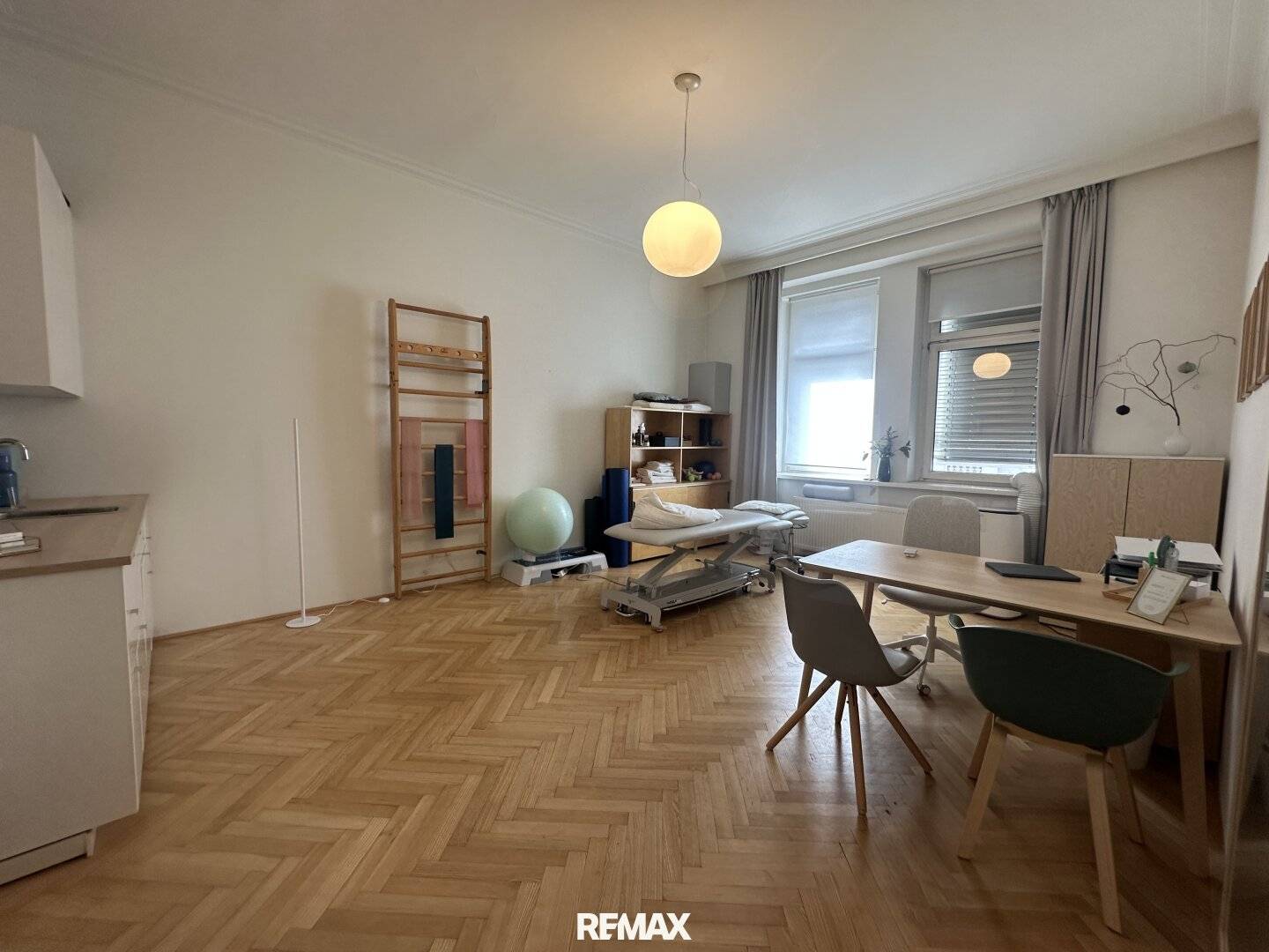 Anleger aufgepasst - 2 Einheiten in einem sehr schönen Stadthaus, beide vermietet