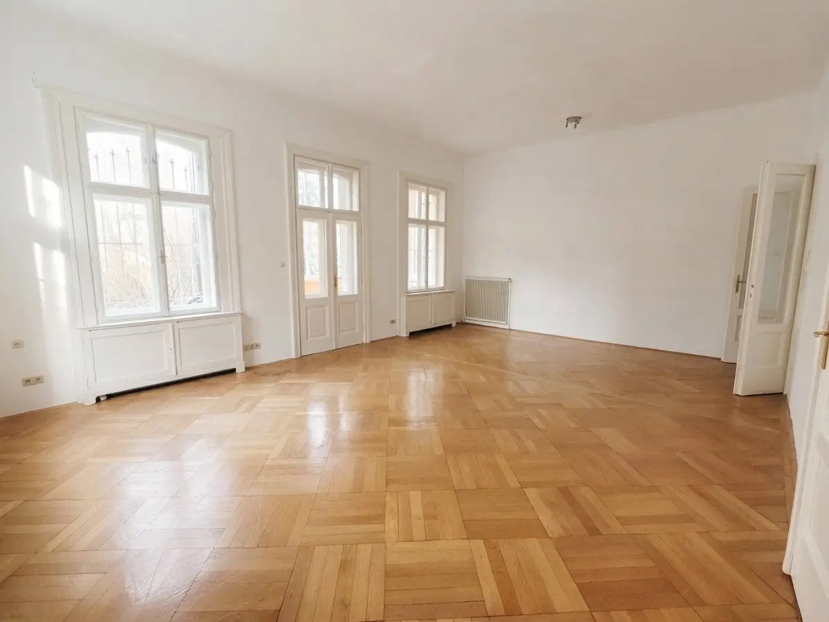 Villenwohnung mit Ausgang in den Garten! Seltene Gelegenheit! Wohnen wie Hedy Lamarr!