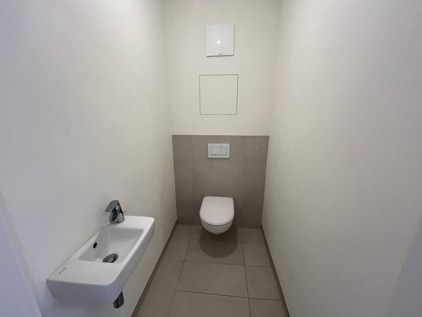 2-Zimmer-Wohnung mit Loggia im Innenhof- SOFORT in 1210 Wien zu mieten