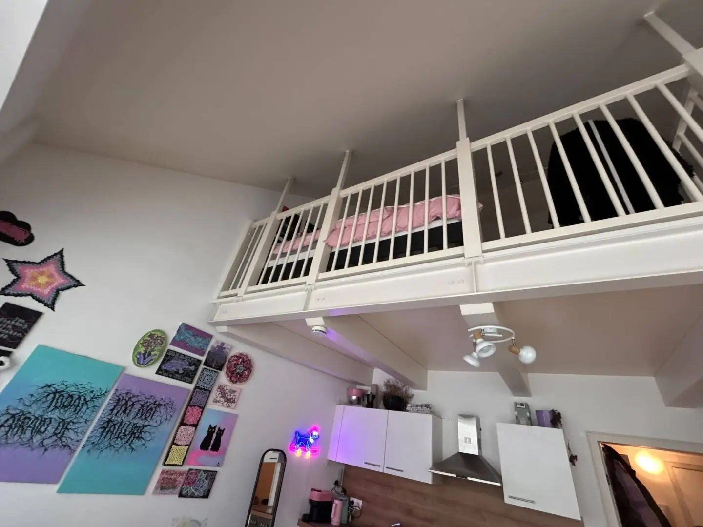 Graz – St. Leonhard: Moderne, gut vermietete Galeriewohnung in Bestlage – lichtdurchflutet, ruhig & ideal für Anleger oder Eigennutzer!