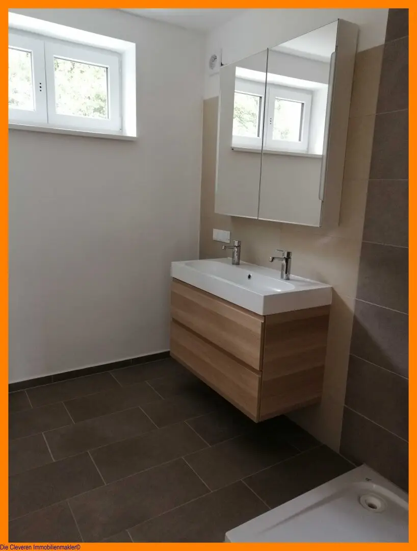 wohnen auf einer Ebene und Vollkeller mit FreizeitRäume