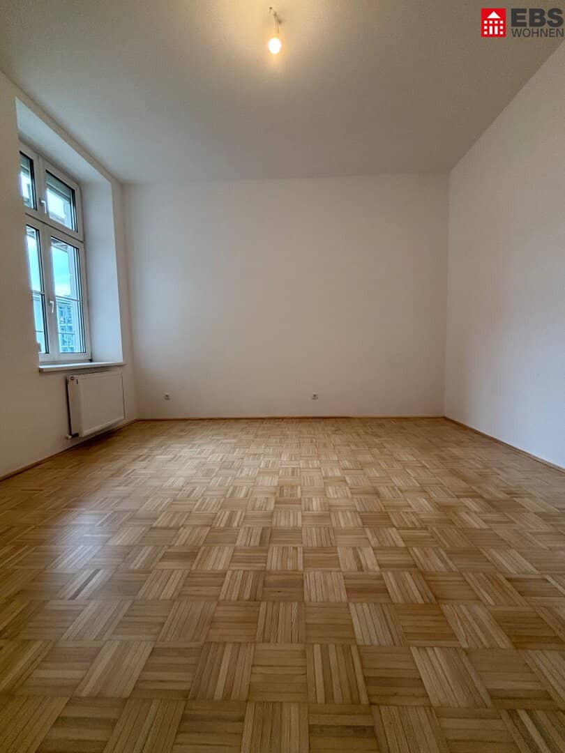 AB SOFORT! Sanierte 3-Zimmerwohnung mit rd. 83 m² in hervorragender Zentrumslage von Wels! Perfekte Anbindung, Infrastruktur und Erreichbarkeit! Parkplatz und Kellerabteil vorhanden!