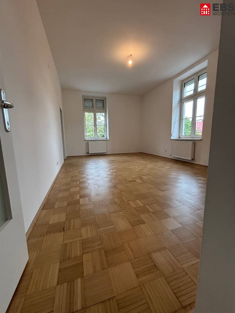 AB SOFORT! Sanierte 3-Zimmerwohnung mit rd. 83 m² in hervorragender Zentrumslage von Wels! Perfekte Anbindung, Infrastruktur und Erreichbarkeit! Parkplatz und Kellerabteil vorhanden!