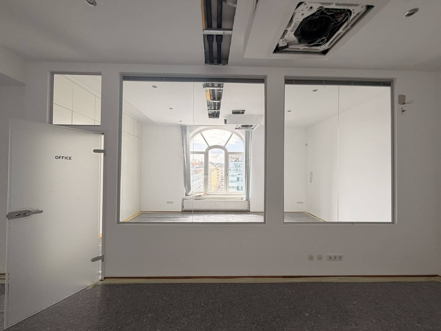 Attraktives Altbaubüro in prominenter Lage