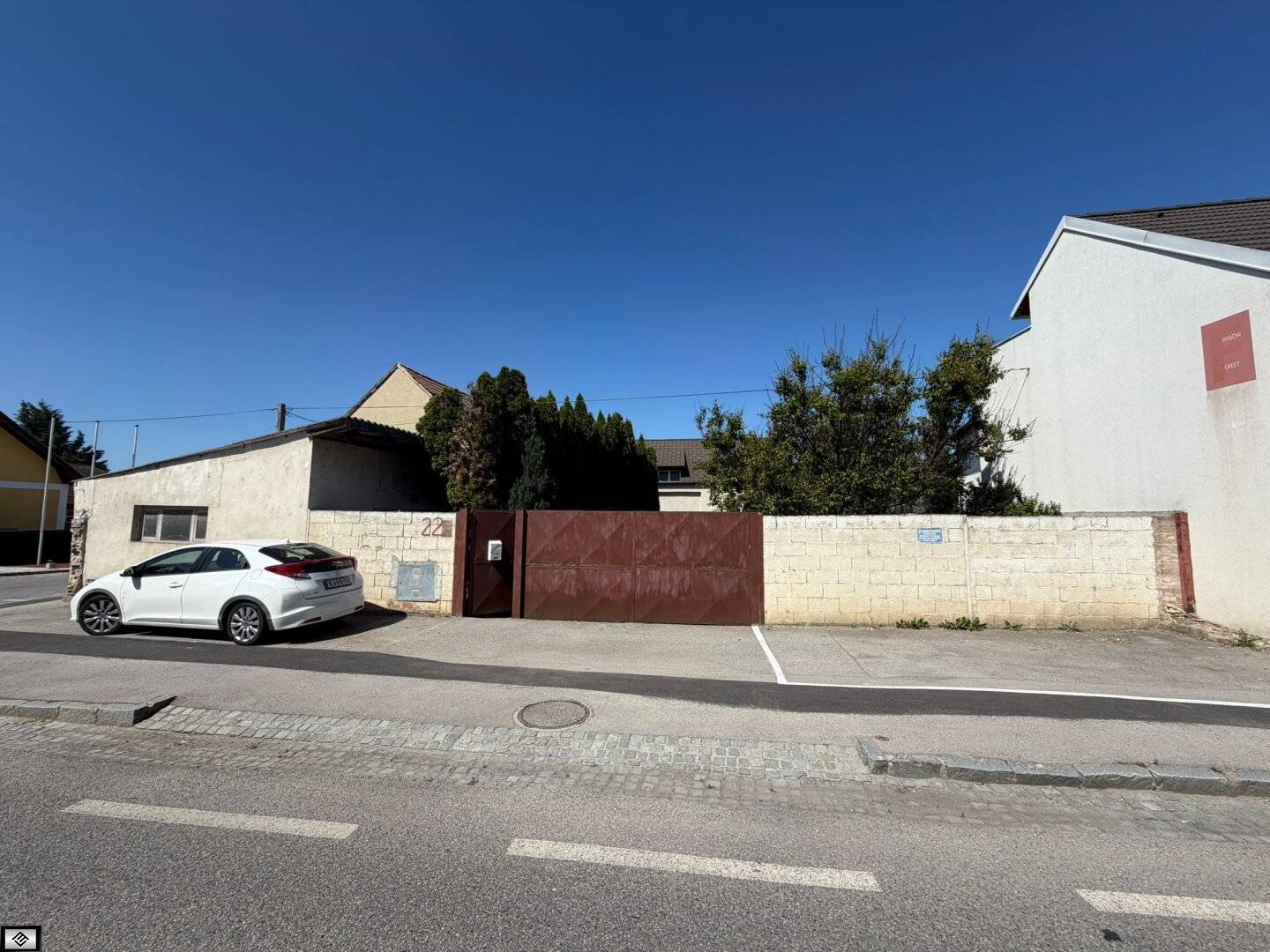 Sanierungsobjekt auf 775 m² Eckgrundstück | viel Fläche, Nebengebäude & Prüfbedarf