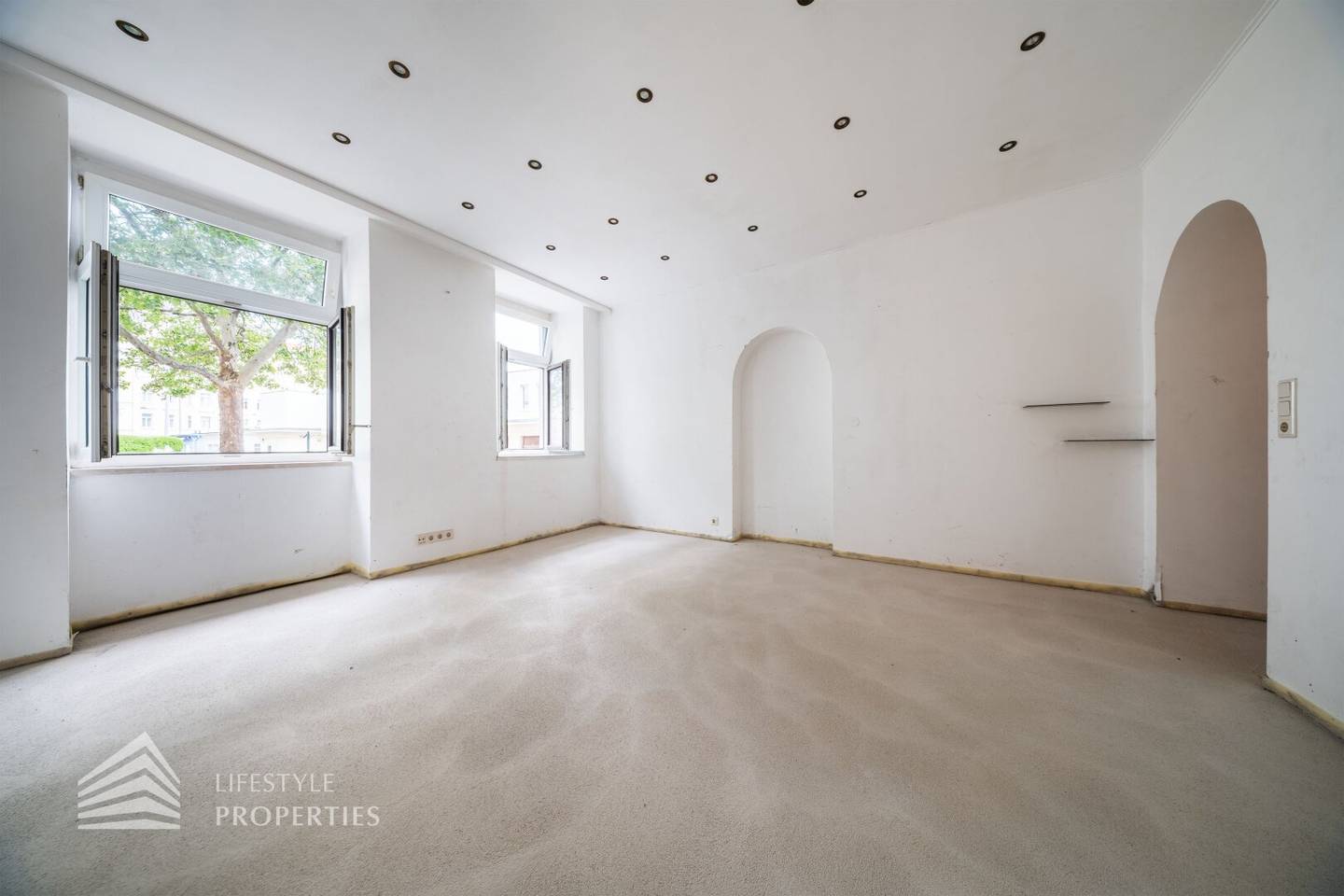 Geschäftslokal mit Lager direkt am Karmelitermarkt – ca. 46 m² im historischen Wiener Stilaltbau