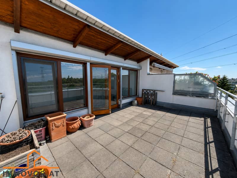 WOHNTRAUM AUF DREI EBENEN - 5-ZIMMER-MAISONETTE MIT TERRASSE, KAMIN & SAUNA