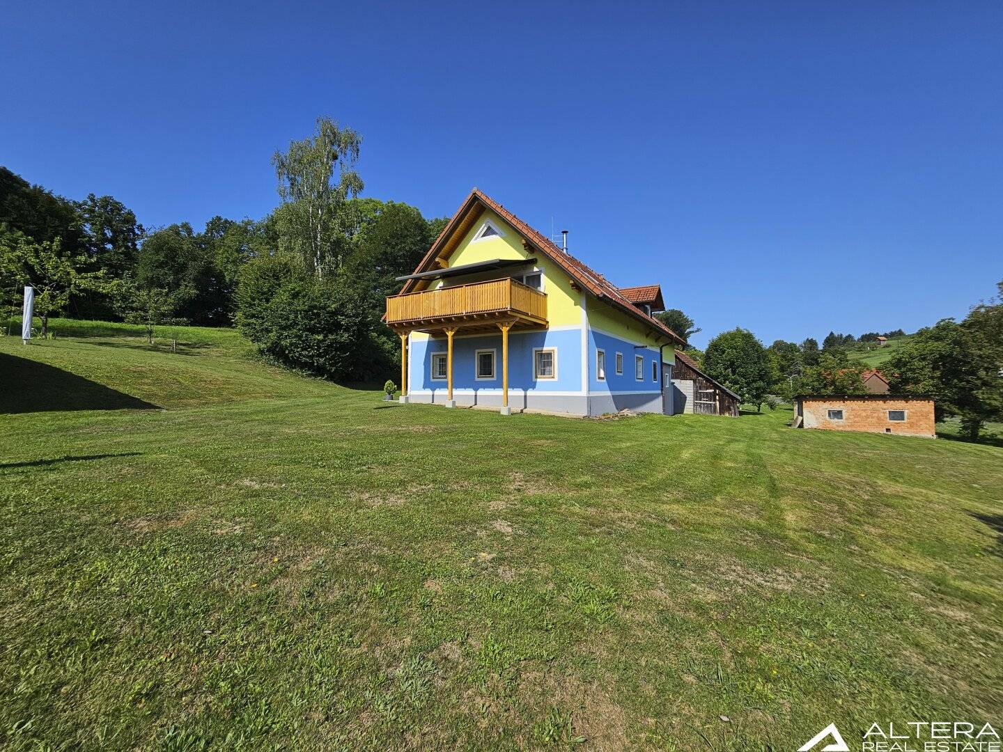 St.Peter am Ottersbach! - Ehemalige Landwirtschaft!! - Gepflegtes Mehrfamilienhaus mit mehreren Nebengebäuden samt großem Freilandanteil und Wald auf Wunsch!