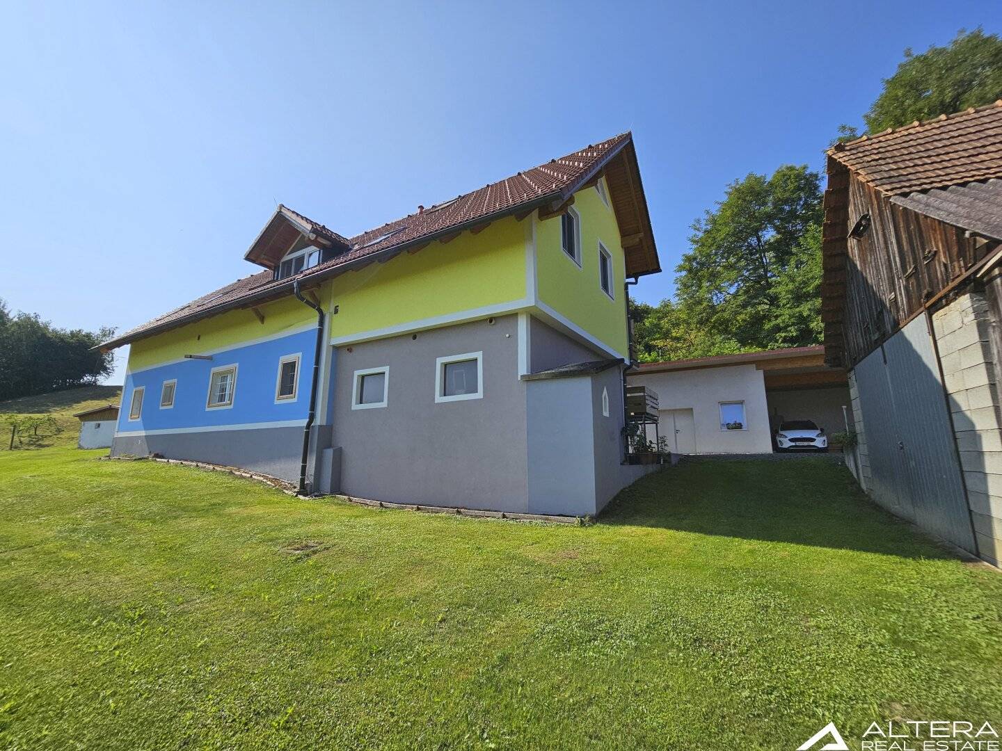 St.Peter am Ottersbach! - Ehemalige Landwirtschaft!! - Gepflegtes Mehrfamilienhaus mit mehreren Nebengebäuden samt großem Freilandanteil und Wald auf Wunsch!