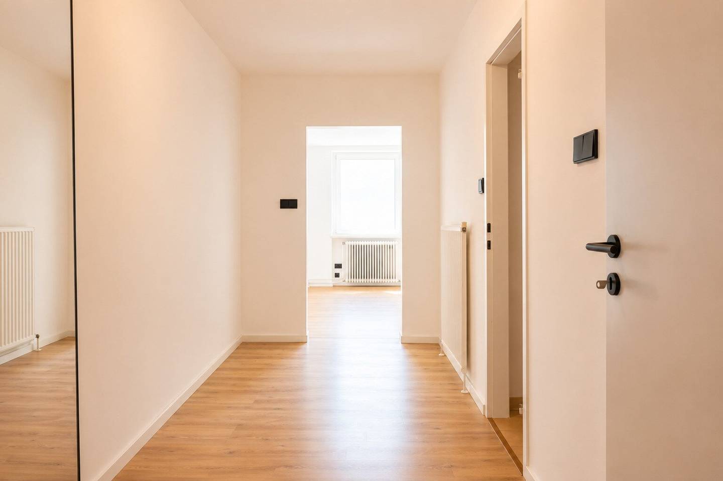Compact living, central living – Attic apartment with a view