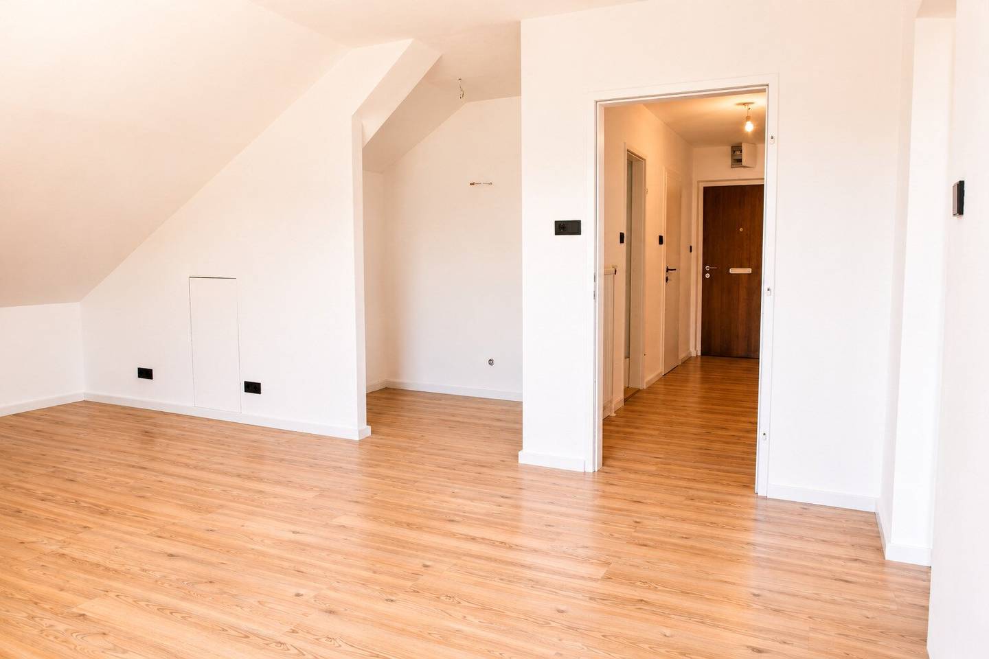Compact living, central living – Attic apartment with a view