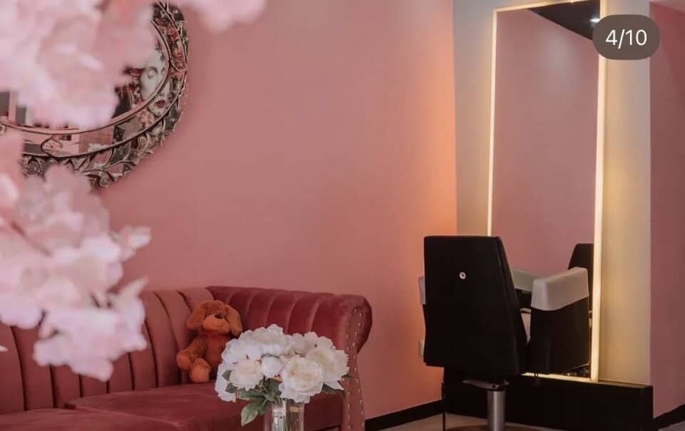 Exclusive ladies' hair salon in a good location – stylishly furnished and immediately ready for operation