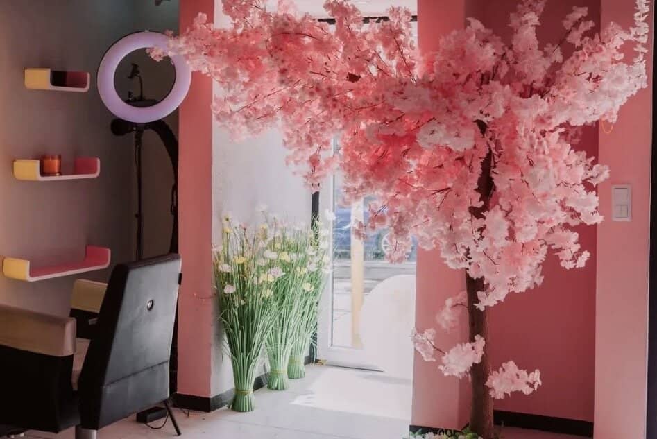Exclusive ladies' hair salon in a good location – stylishly furnished and immediately ready for operation