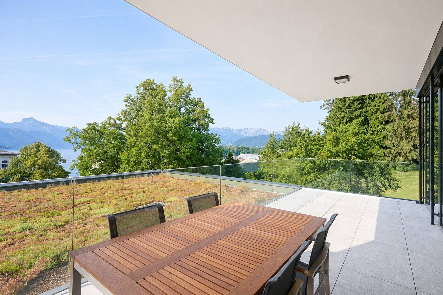 PROVISIONSFREI! - Erstbezug -  3-Zimmer Terrassenwohnung mit See- und Gebirgsblick