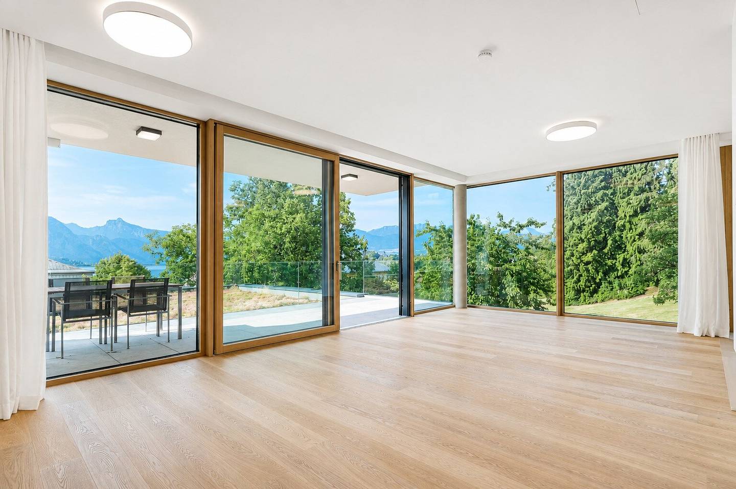 PROVISIONSFREI! - Erstbezug -  3-Zimmer Terrassenwohnung mit See- und Gebirgsblick